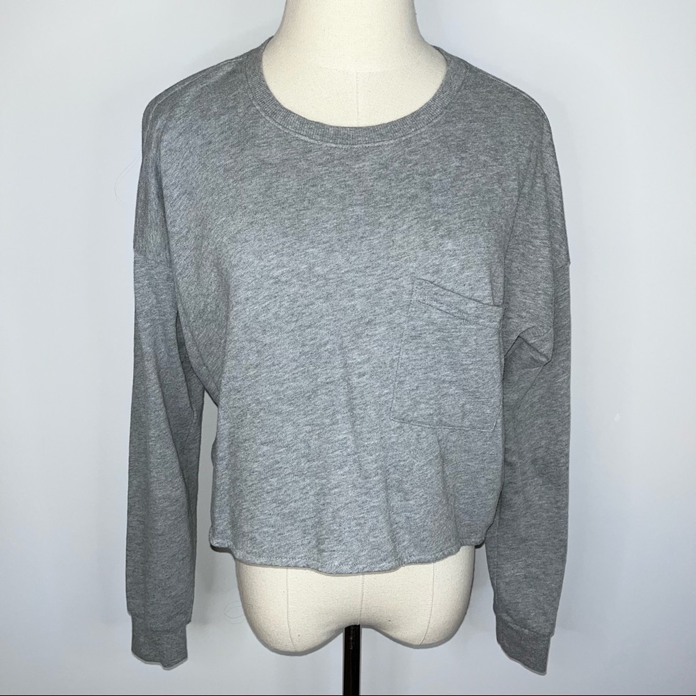 FOREVER 21 Gray Lightweight Cropped Sweatshirt Crop Top Small